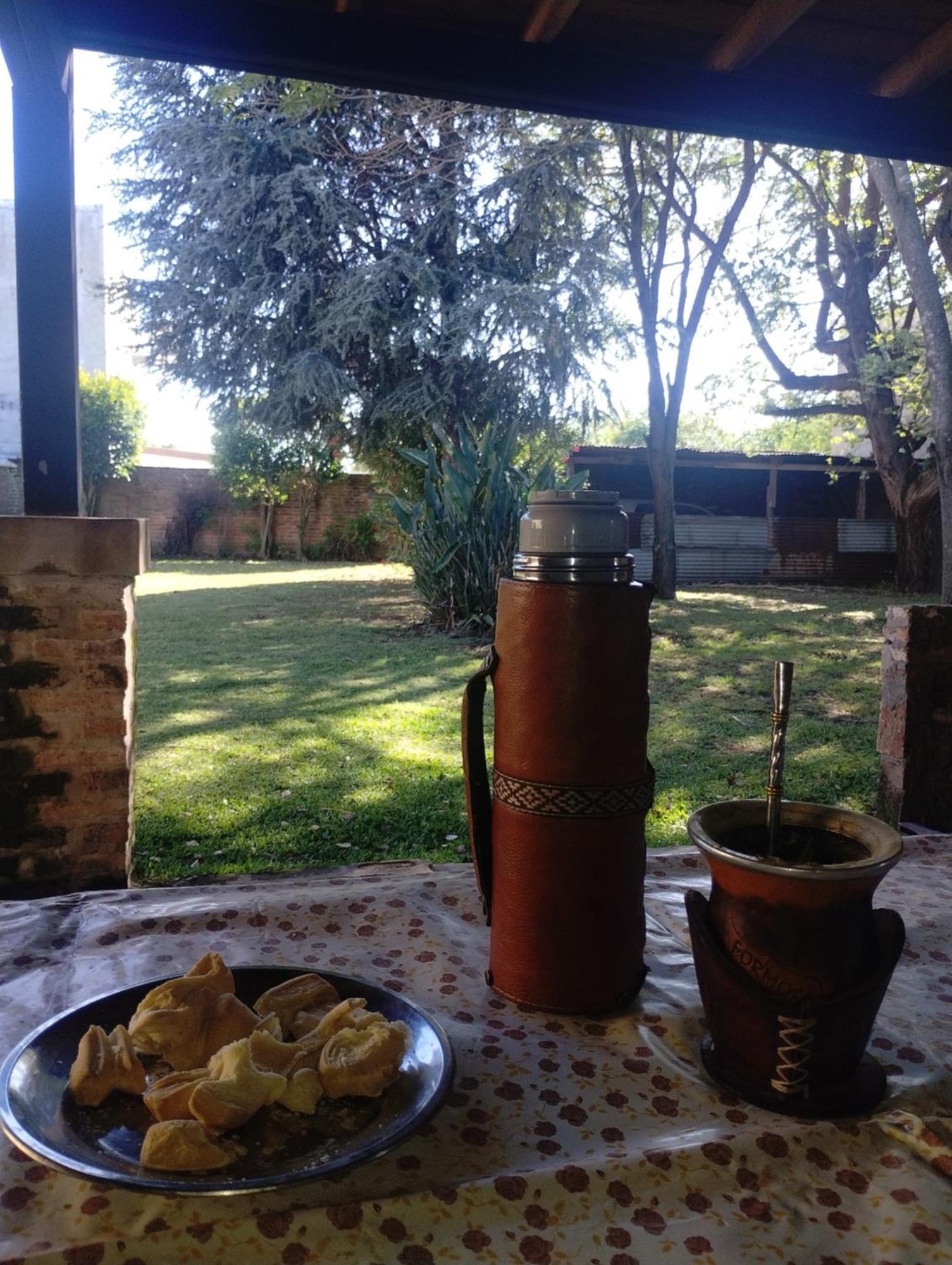 Buenos Amigos De Felipe Sambucetti *
